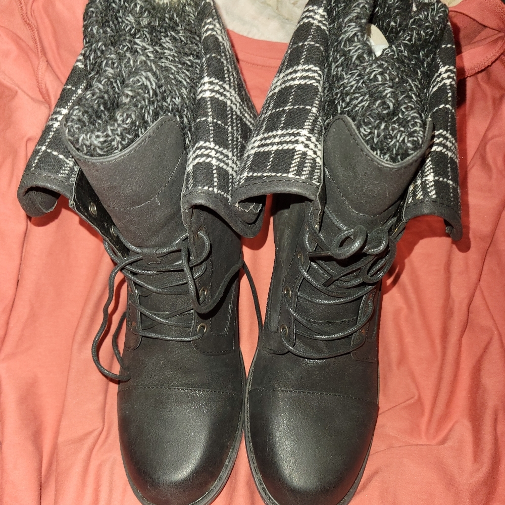 Women's size 12 boots.